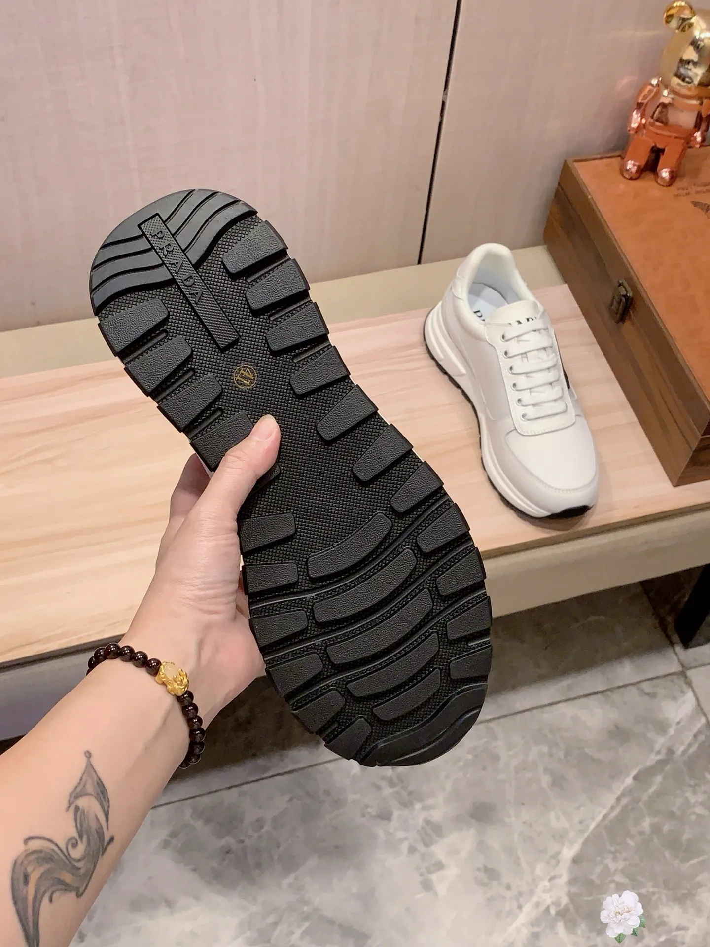 Men's Men's Shoes💰420💰💰🎩🎩[Lightning][Lightning] "PRADA*" The latest and most popular casual shoes, top brand [seduce] luxury~purchase, top~quality. [Strong] The upper is made of imported breathable cowhide with material ➕ breathable sheepskin feet (•) and fine workmanship. The original stylish and stylish soft rubber wear-resistant and non-slip outsole is light and comfortable on the feet. The real thing looks better when photographed. 085: code: 38-44, 3️⃣ colors selected